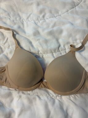 PINK Victoria’s Secret Push-up Bra in Nude- 32A